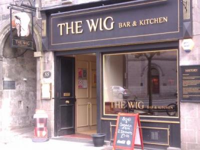 Wig Bar & Kitchen