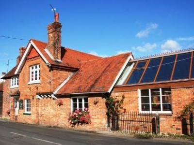 Six Bells, Beenham
