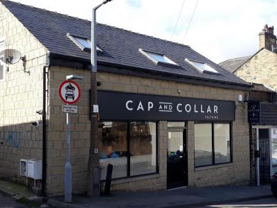 Cap & Collar - Saltaire