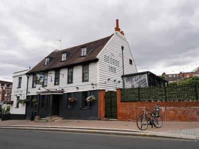 6 July 2022 exterior