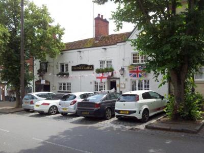Virgins & Castle - Kenilworth