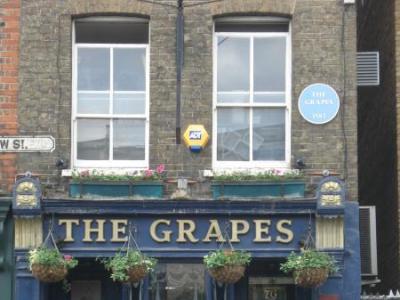 Grapes - Limehouse
