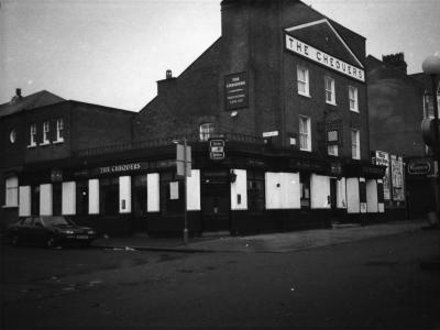 Chequers London E17 in 1986.jpg