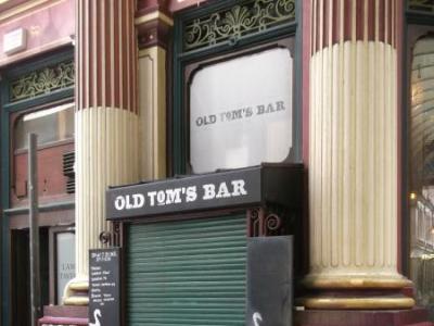 Old Toms Bar London EC3 taken May 2016