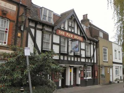 Pier Hotel - Greenhithe