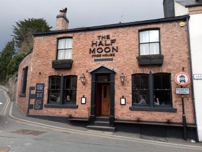 Half Moon - Knaresborough