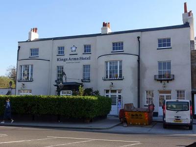 Kings Arms Hotel, Hampton Court
