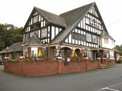 Mitre Oak - Hartlebury