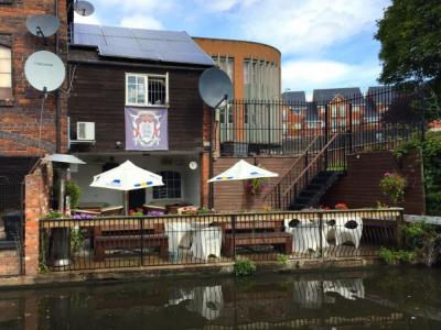 Three Lions - Stourport-on-Severn