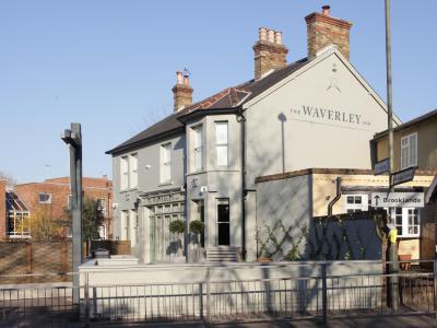 Waverley Inn - Weybridge