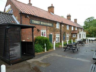 Three Horseshoes
