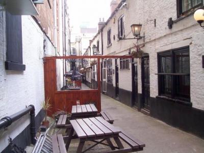 Whitelock's Ale House - Leeds