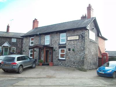 Penybont Inn - Pen-y-Bont Llanerch Emrys