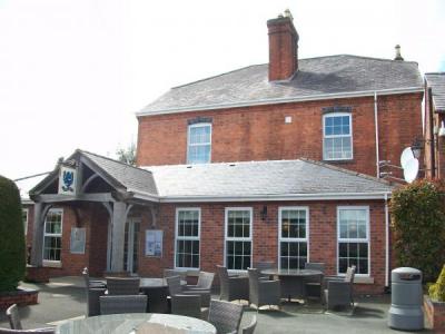 Gwernydd Arms - New Mills