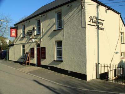 Halfway House - Pontllanfraith