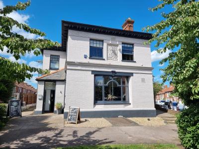 Warwick Arms
