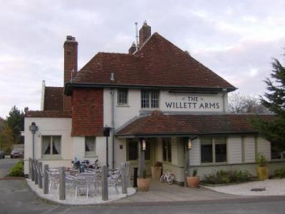 Willett Arms - Canford Magna