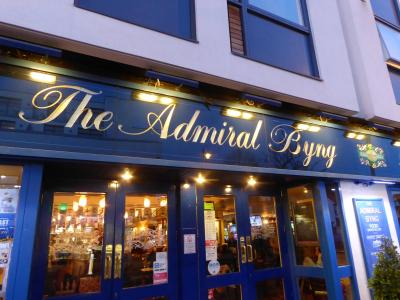 Admiral Byng, Potters Bar