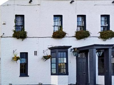 Green Dragon, Potters Bar