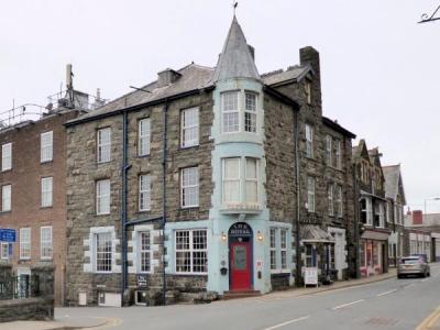Royal Hotel