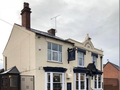 Queens Head - Stourbridge