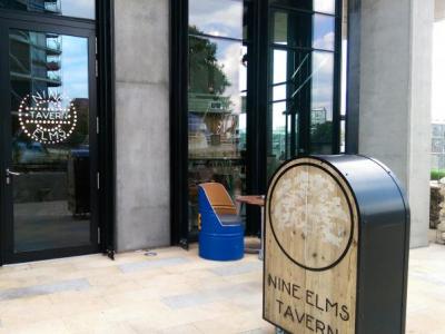 Nine Elms Tavern - main entrance