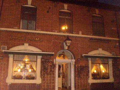 Ducie Arms - Exterior - April 2013.JPG