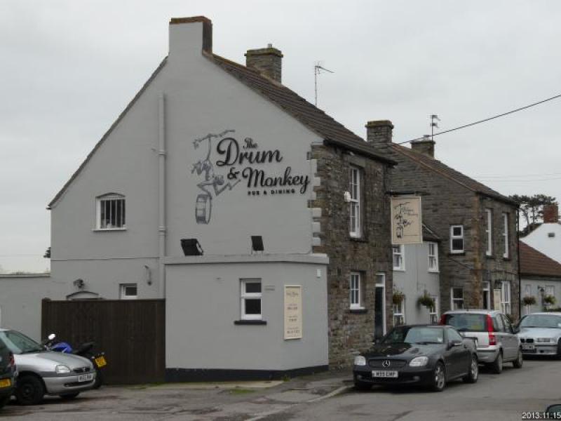 Drum & Monkey, Kenn •