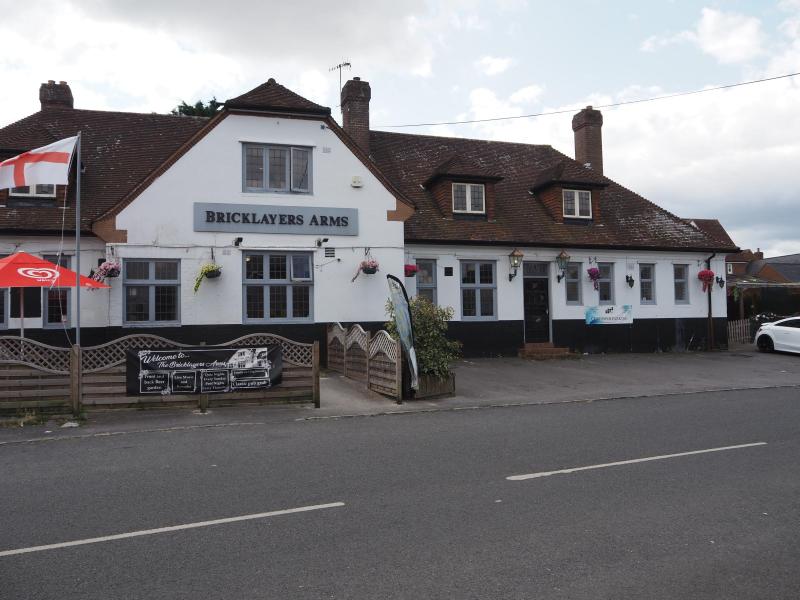 Bricklayers Arms, Downley
