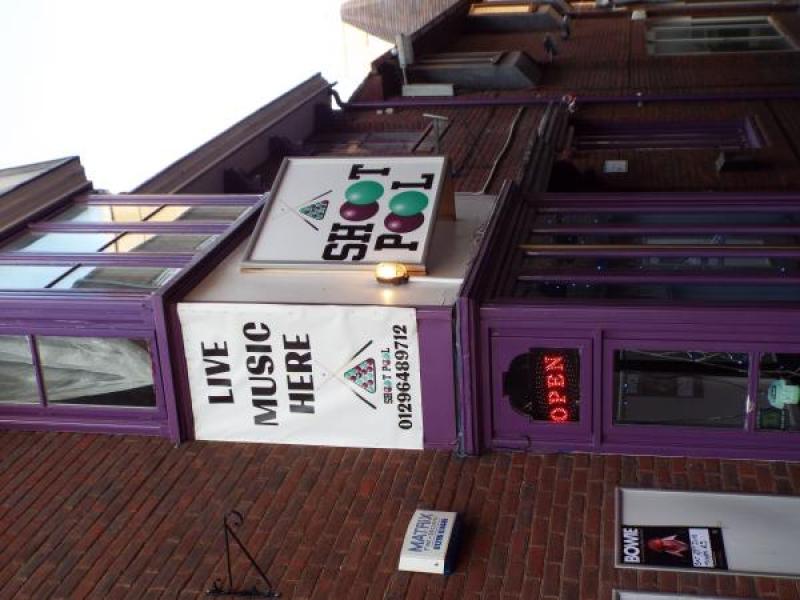 Bar Noosh, Aylesbury