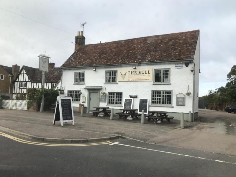 Bull, Barton Le Clay •