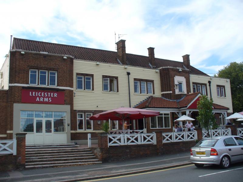 Book a table at The Leicester Arms in Luton