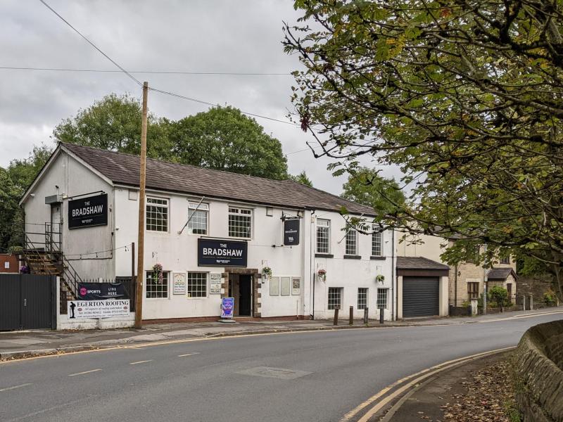 Bradshaw Conservative Club, Harwood