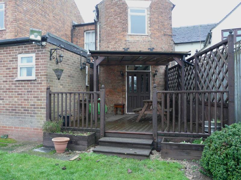 Barton Turns, BartonunderNeedwood •