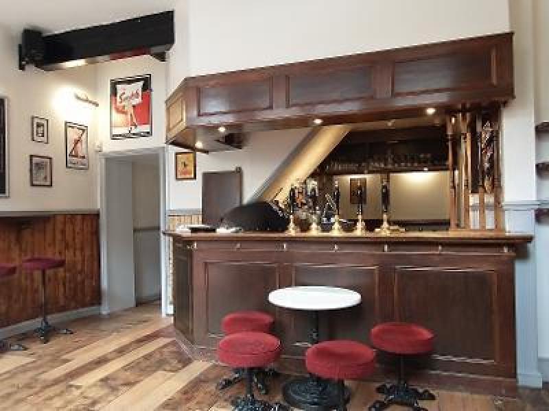 Hole in the Wall, Brighton •