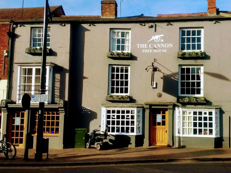 Cannon, Newport Pagnell