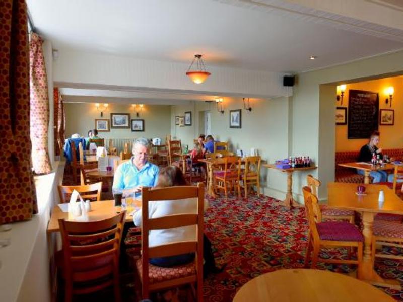 Joiners Arms, Llwynhendy •