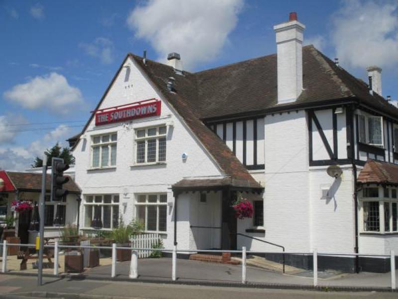 Book a table at The Southdowns in Bognor Regis
