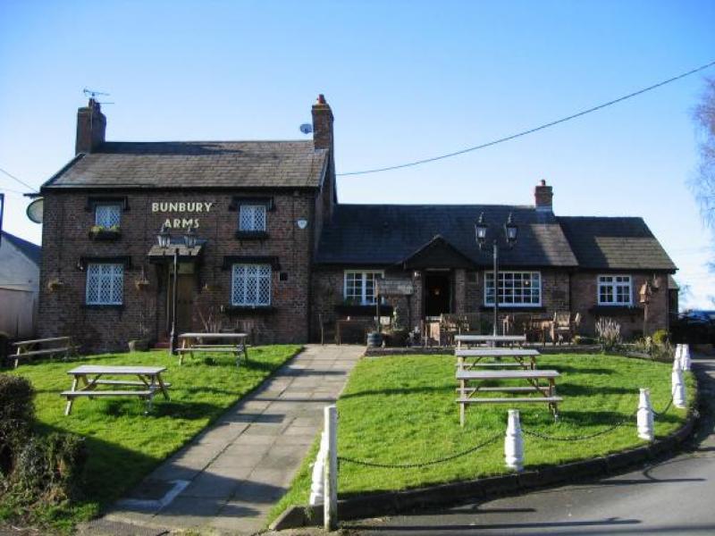 Bunbury Arms, Stoak