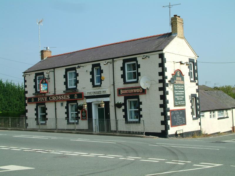Five Crosses Inn, Coedpoeth •