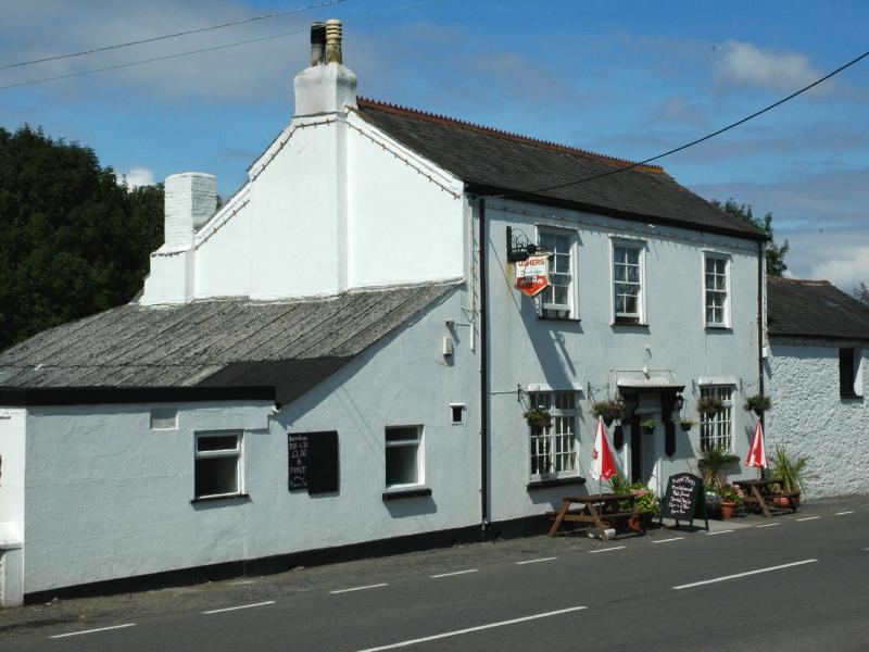 Carew Arms, Antony