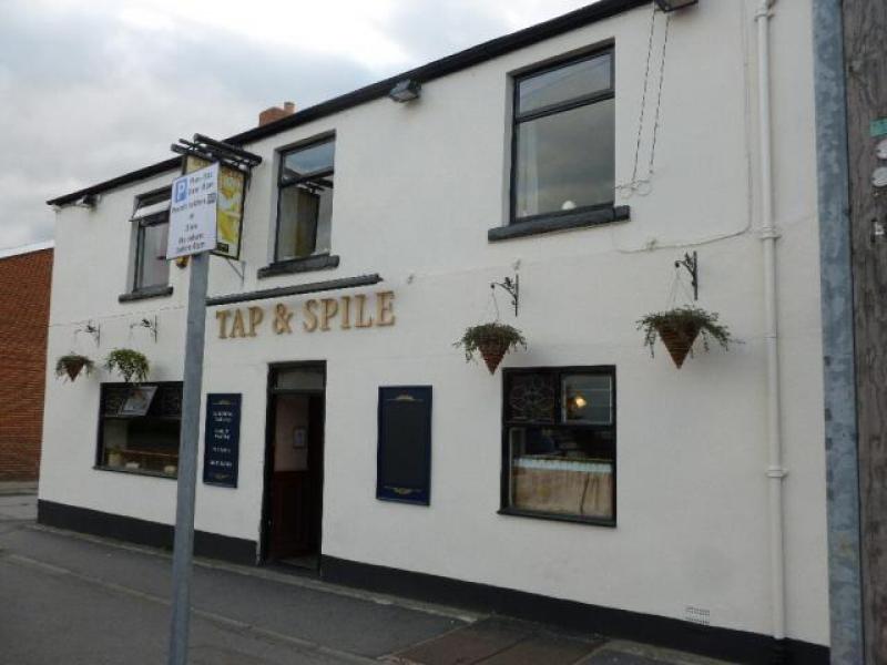 Queens Head, Framwellgate Moor •