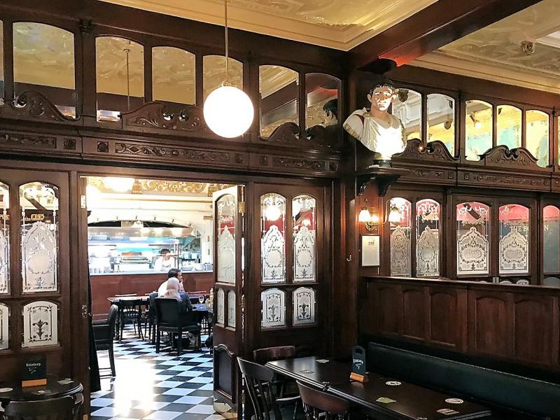 Boleyn Tavern, East Ham