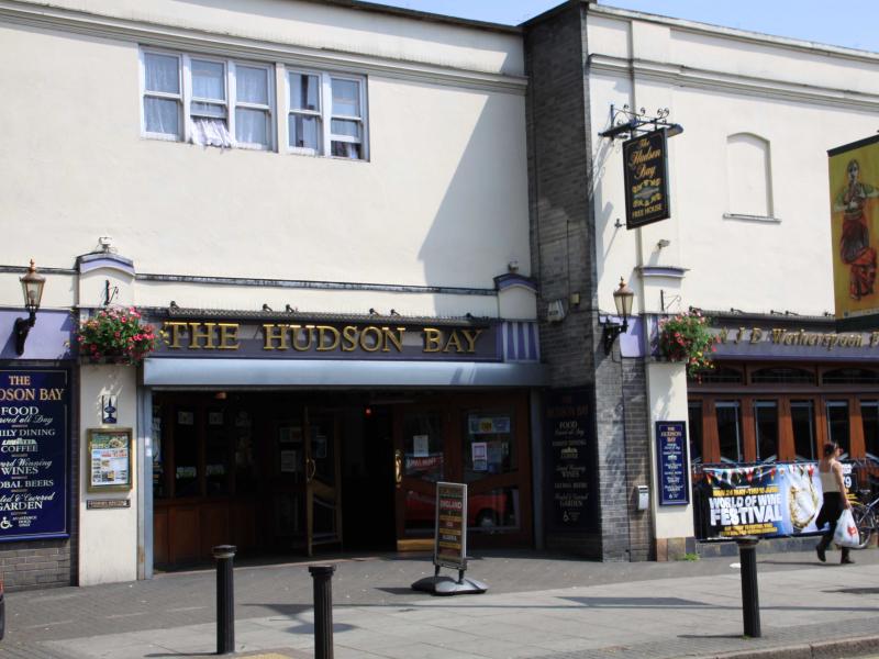 Hudson Bay, Forest Gate •