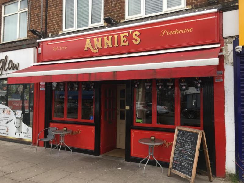 Annie's, Finchley