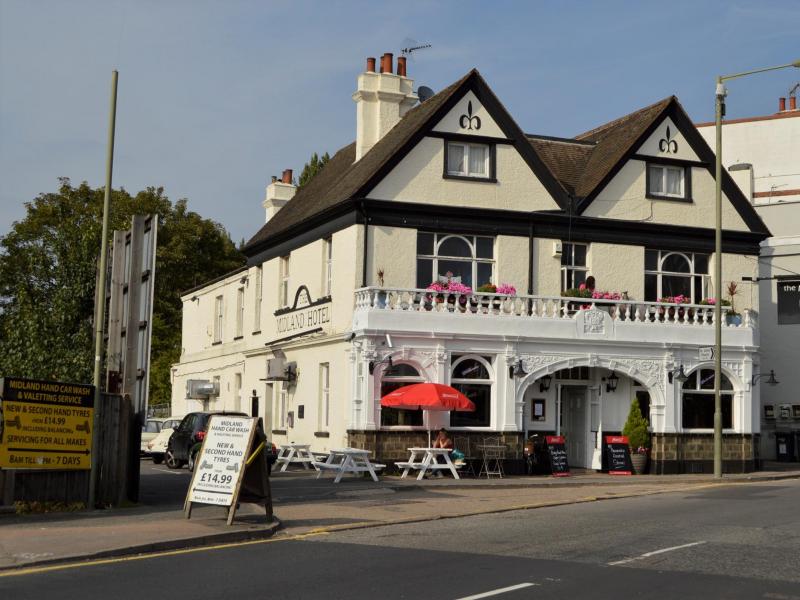Midland Hotel, Hendon •