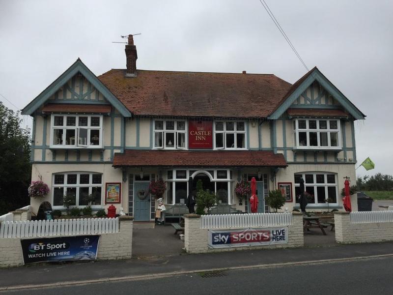 Castle, Little Wakering