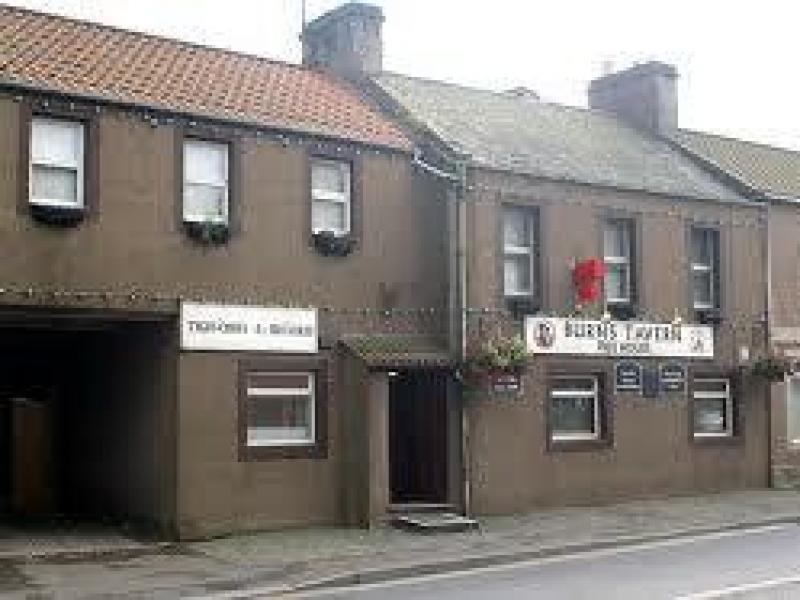 Burns Tavern, Leslie