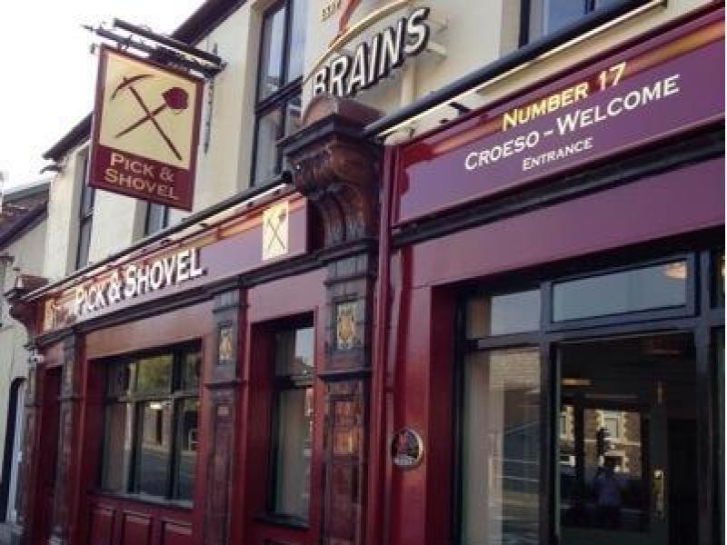 Pick & Shovel, Trefforest •