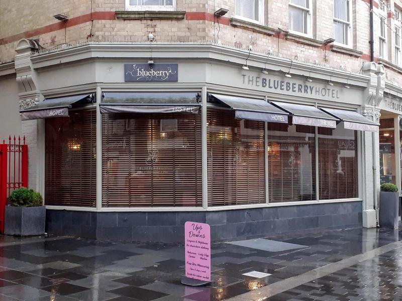 Blueberry Hotel, Pontypridd